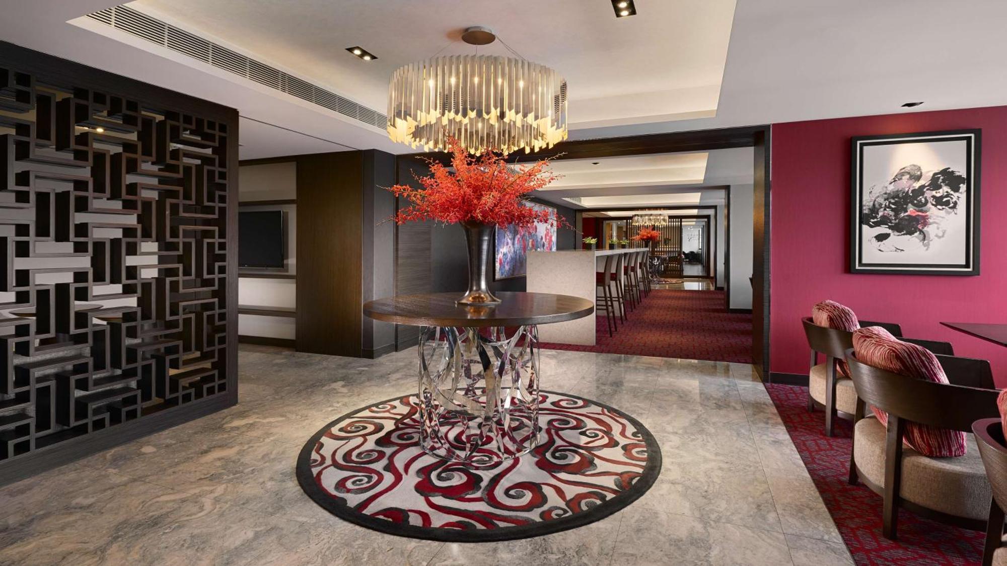 Grand Hyatt Taipei Hotel Exterior foto The interior of the club lounge
