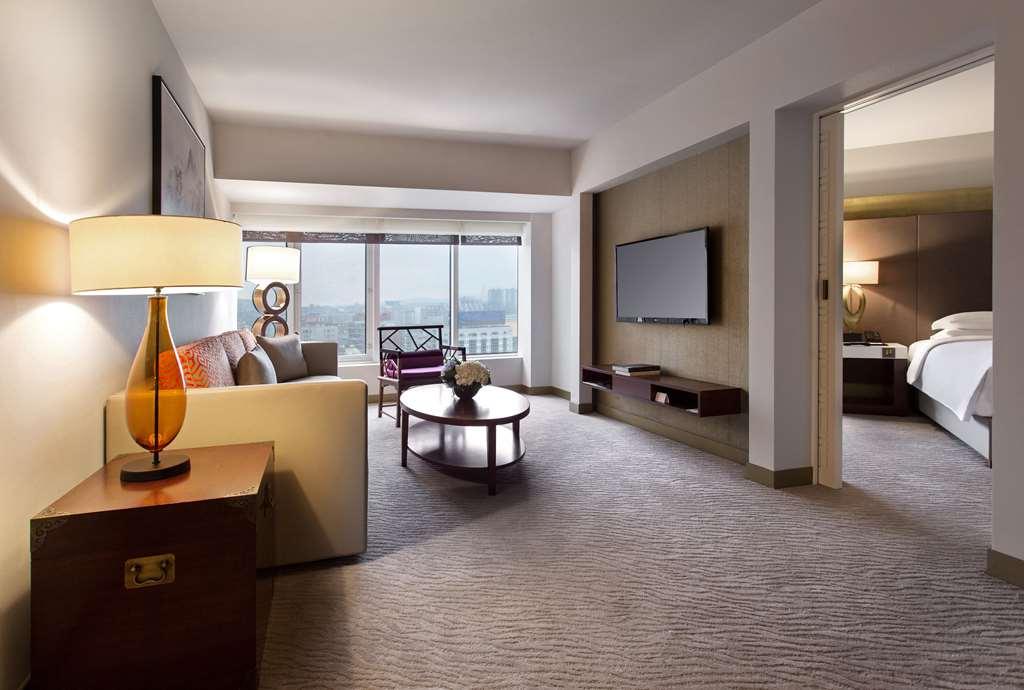 Grand Hyatt Taipei Hotel Cameră foto A suite at the hotel